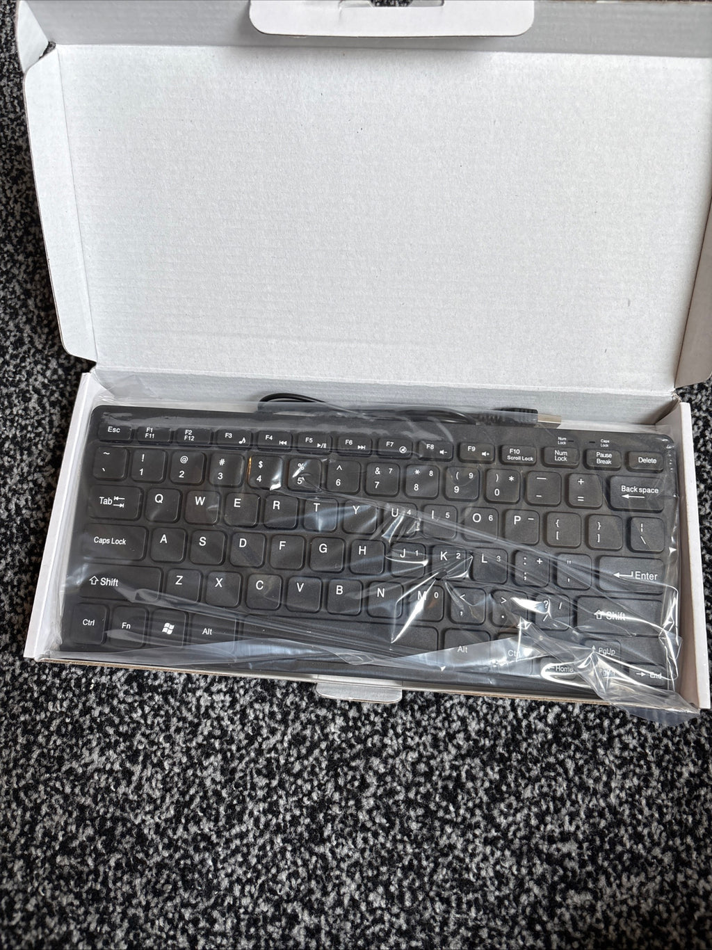 Mini Keyboard K-1000 Compatible with Mac and PC in Black