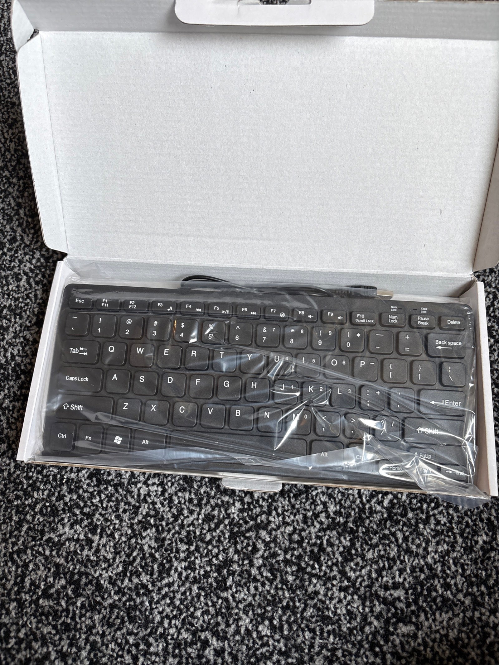 Mini Keyboard K-1000 Compatible with Mac and PC in Black